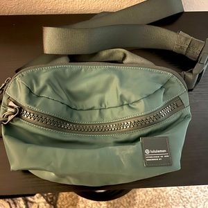 LULULEMON cross body bag….mint condition
